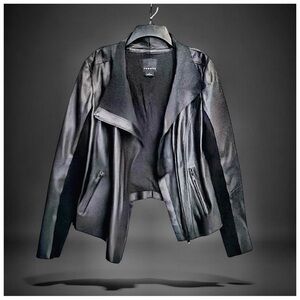 TROUVÉ Black Leather Jacket | 100% Leather | Size M | Modern Tailored Fit